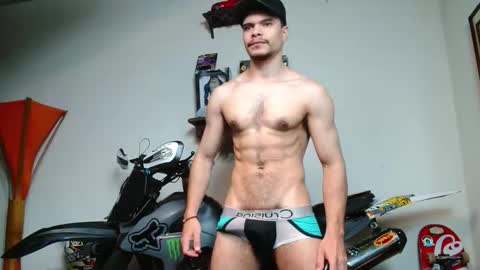 ash_wingrant online show from 11/24/25, 11:37