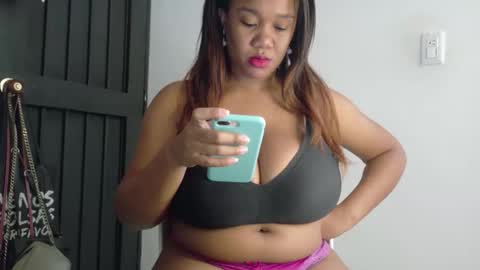 ashanty_1012 online show from 10/09/25, 05:00