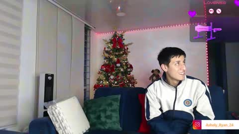 Snapshot of ashely_ryan24 chatting on 11/19/25, 10:43 Ashley And Ryan online show from 11/19/25, 10:43