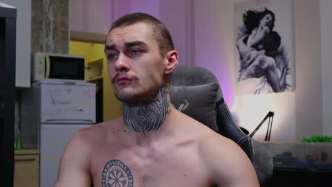 Snapshot of asher_88 chatting on 12/01/24, 05:46 Jerk Machine online show from 12/01/24, 05:46