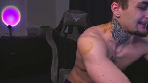 Snapshot of asher_88 chatting on 01/31/25, 07:07 Jerk Machine online show from 01/31/25, 07:07