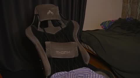 Snapshot of asher_88 chatting on 10/23/25, 09:19 Jerk Machine online show from 10/23/25, 09:19