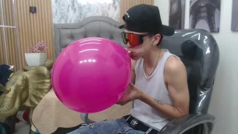 Snapshot of asher_costa chatting on 03/25/26, 11:11 Asher Costa online show from 03/25/26, 11:11