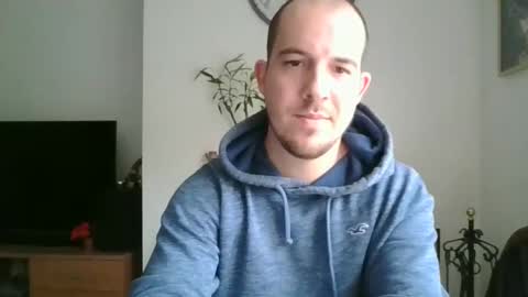 Snapshot of ashiat chatting on 12/11/24, 09:52 ashiat online show from 12/11/24, 09:52