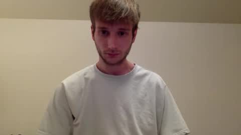 Snapshot of ashingwest97 chatting on 10/18/25, 02:14 Ashing online show from 10/18/25, 02:14