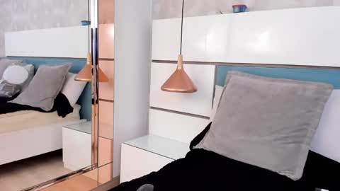 Snapshot of ashkoreh chatting on 10/17/25, 08:22 Ashkoreh online show from 10/17/25, 08:22