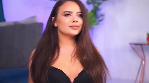 Ashley online show from 03/12/26, 10:43