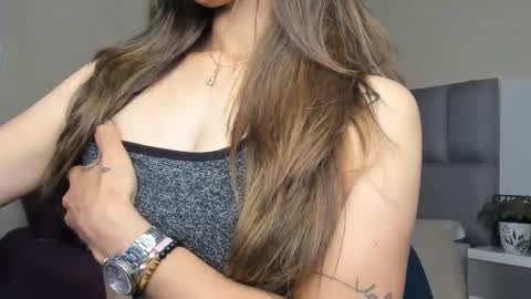 Carolina  online show from 01/17/25, 12:20