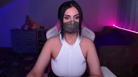   Yasmina   online show from 02/11/25, 07:23