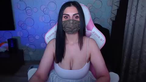   Yasmina   online show from 09/23/25, 04:15