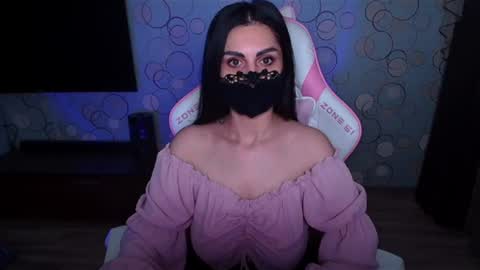 Snapshot of ashley__cooper__ chatting on 07/08/26, 04:39 Yasmina online show from 07/08/26, 04:39