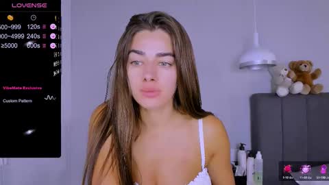 Ashley online show from 09/18/25, 02:52