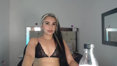 ashley__tylor online show from 01/12/25, 07:53