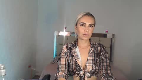 ashley__tylor online show from 02/23/25, 02:18