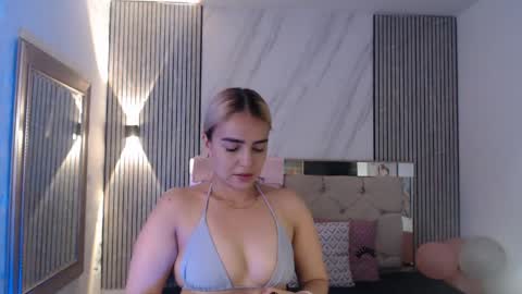 ashley__tylor online show from 05/15/26, 12:23