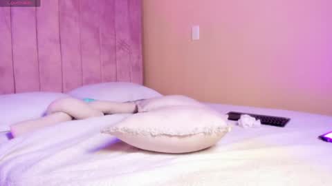 ashley_beaomunt online show from 04/25/26, 01:41