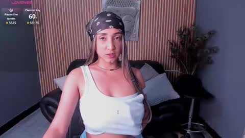 Snapshot of ashley_bennet_ chatting on 03/20/26, 01:43 Ashley online show from 03/20/26, 01:43