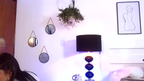 Snapshot of ashley_bruche chatting on 05/20/26, 12:33 Ashleyy online show from 05/20/26, 12:33