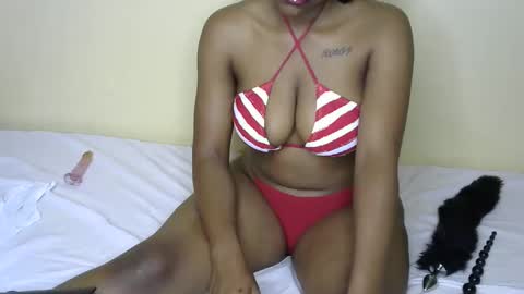 Snapshot of ashley_destinty chatting on 02/18/26, 06:53 ashley_destinty online show from 02/18/26, 06:53