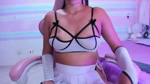 Snapshot of ashley_fresita chatting on 01/10/25, 02:35 ASHLEY online show from 01/10/25, 02:35