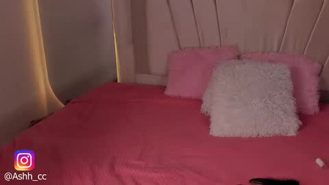 Snapshot of ashley_hillss_ chatting on 12/05/24, 08:55 Ashley online show from 12/05/24, 08:55