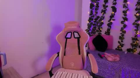 Snapshot of ashley_morgan_18 chatting on 12/03/25, 03:03 ashley online show from 12/03/25, 03:03