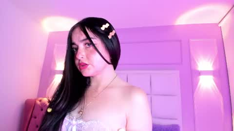 Snapshot of ashley_petit chatting on 06/19/26, 01:15 ashley_petit online show from 06/19/26, 01:15