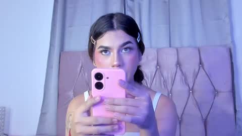 Snapshot of ashley_piinkk chatting on 02/02/25, 08:02 Ashley online show from 02/02/25, 08:02