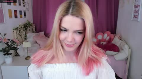 Snapshot of ashley_swan chatting on 04/13/26, 07:41 Ashley next stream on Sunday online show from 04/13/26, 07:41