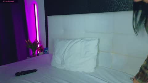 Snapshot of ashleyetthen chatting on 04/16/26, 05:25 AshleyEtthen online show from 04/16/26, 05:25