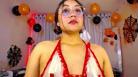 Snapshot of ashleyevanz chatting on 10/22/25, 04:57 Ashlei Evanz online show from 10/22/25, 04:57