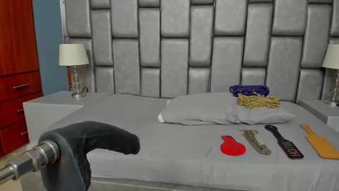 ASHLEY  My schedule 600 - 1400 GMT -5 online show from 10/22/25, 11:21