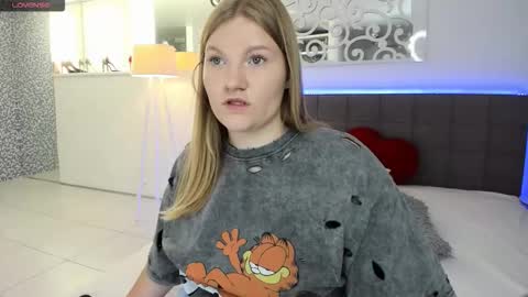 Snapshot of ashleyjonse chatting on 09/22/25, 04:58 AshleyJonse online show from 09/22/25, 04:58