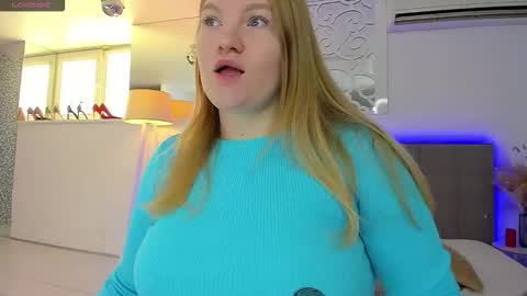 Snapshot of ashleyjonse chatting on 10/05/25, 05:17 AshleyJonse online show from 10/05/25, 05:17