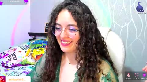 .. Ashley .. online show from 10/24/25, 12:41