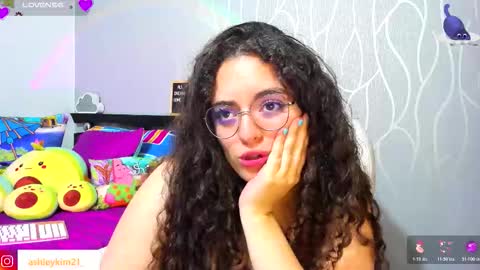 .. Ashley .. online show from 12/20/25, 01:56