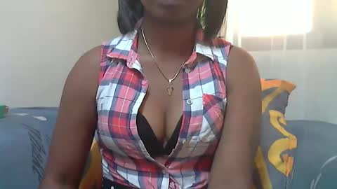 Snapshot of ashleyqueen_x chatting on 09/29/25, 09:36 ashleyqueen X online show from 09/29/25, 09:36