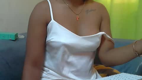 Snapshot of ashleyqueen_x chatting on 10/04/25, 08:34 ashleyqueen X online show from 10/04/25, 08:34