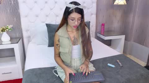 Snapshot of ashleyroberh chatting on 04/09/26, 08:03 AshleyRoberh online show from 04/09/26, 08:03
