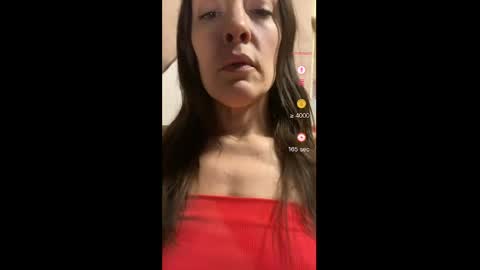 Snapshot of ashleyshyne69 chatting on 04/18/26, 12:53 Ashley online show from 04/18/26, 12:53