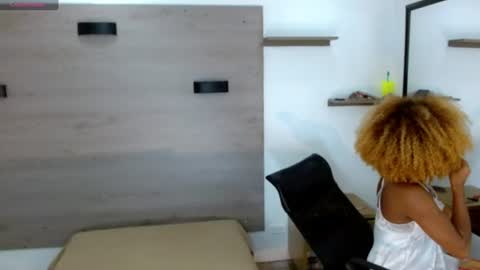 Snapshot of ashleysofiathenison chatting on 07/11/26, 12:41 ashleysofiathenison online show from 07/11/26, 12:41