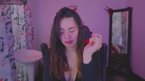 Snapshot of ashleyt1998 chatting on 11/15/25, 01:18 ASHLEY online show from 11/15/25, 01:18