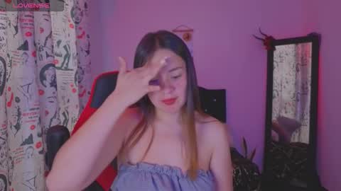 Snapshot of ashleyt1998 chatting on 11/20/25, 07:02 ASHLEY online show from 11/20/25, 07:02