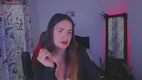 Snapshot of ashleyt1998 chatting on 11/25/25, 06:52 ASHLEY online show from 11/25/25, 06:52