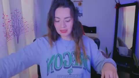 Snapshot of ashleyt1998 chatting on 12/02/25, 02:23 ASHLEY online show from 12/02/25, 02:23