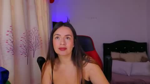 Snapshot of ashleyt1998 chatting on 02/02/26, 01:54 ASHLEY online show from 02/02/26, 01:54