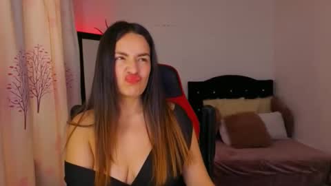 Snapshot of ashleyt1998 chatting on 02/04/26, 04:35 ASHLEY online show from 02/04/26, 04:35