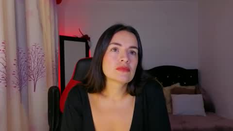 Snapshot of ashleyt1998 chatting on 02/05/26, 04:33 ASHLEY online show from 02/05/26, 04:33