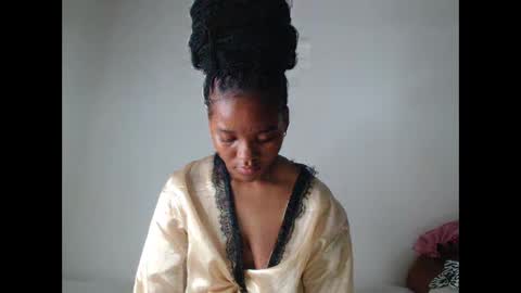 Snapshot of ashleyt255 chatting on 11/18/25, 04:22 ashleyt255 online show from 11/18/25, 04:22