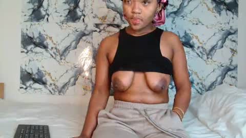 Snapshot of ashleyt255 chatting on 07/17/26, 03:02 ashleyt255 online show from 07/17/26, 03:02